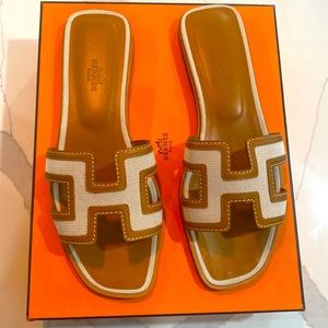 COPY - Hermes Calfskin Canvas Oran sandals 39